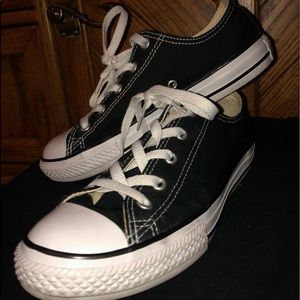 Kids black converse